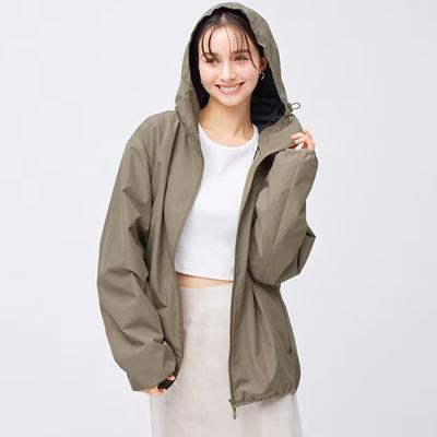 GU（ジーユー）のユニセックス2023年秋冬新作・ウィンドプルーフシェルパーカ